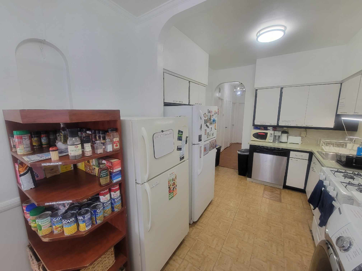 Private Modern Room Laundry Included Flatlands, Brooklyn - Photo 8