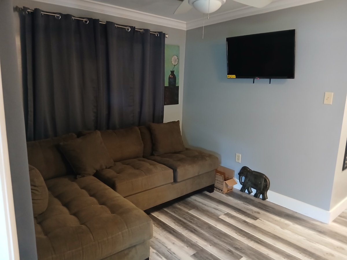 Cozy apartment near Hospital, Malls, Hard Rock casino/ Stadium and Stores - Photo 11