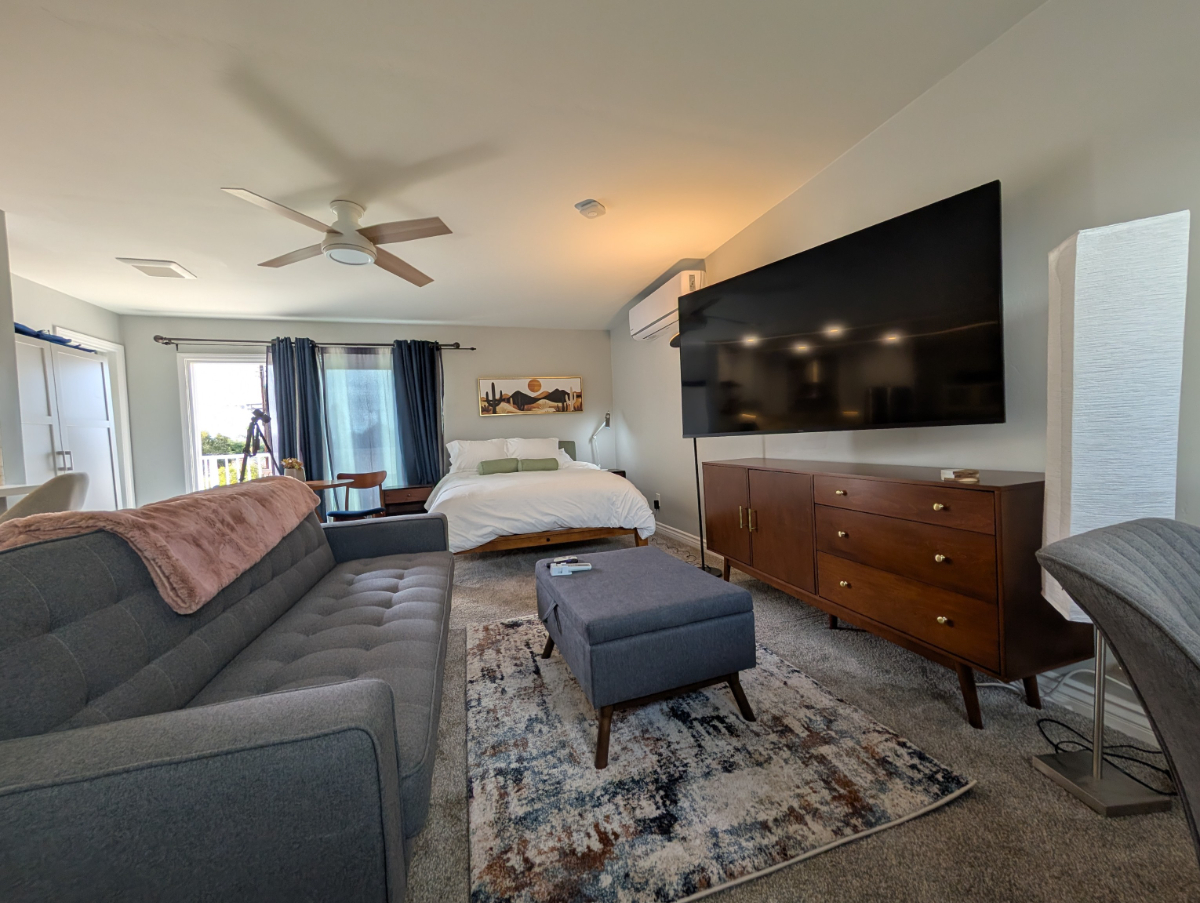 2,395 Fully Furnished, Private San Diego Studio / Utils. Incl / A/C / Balcony / In-Unit Laundry / Month-to-Month - Photo 3