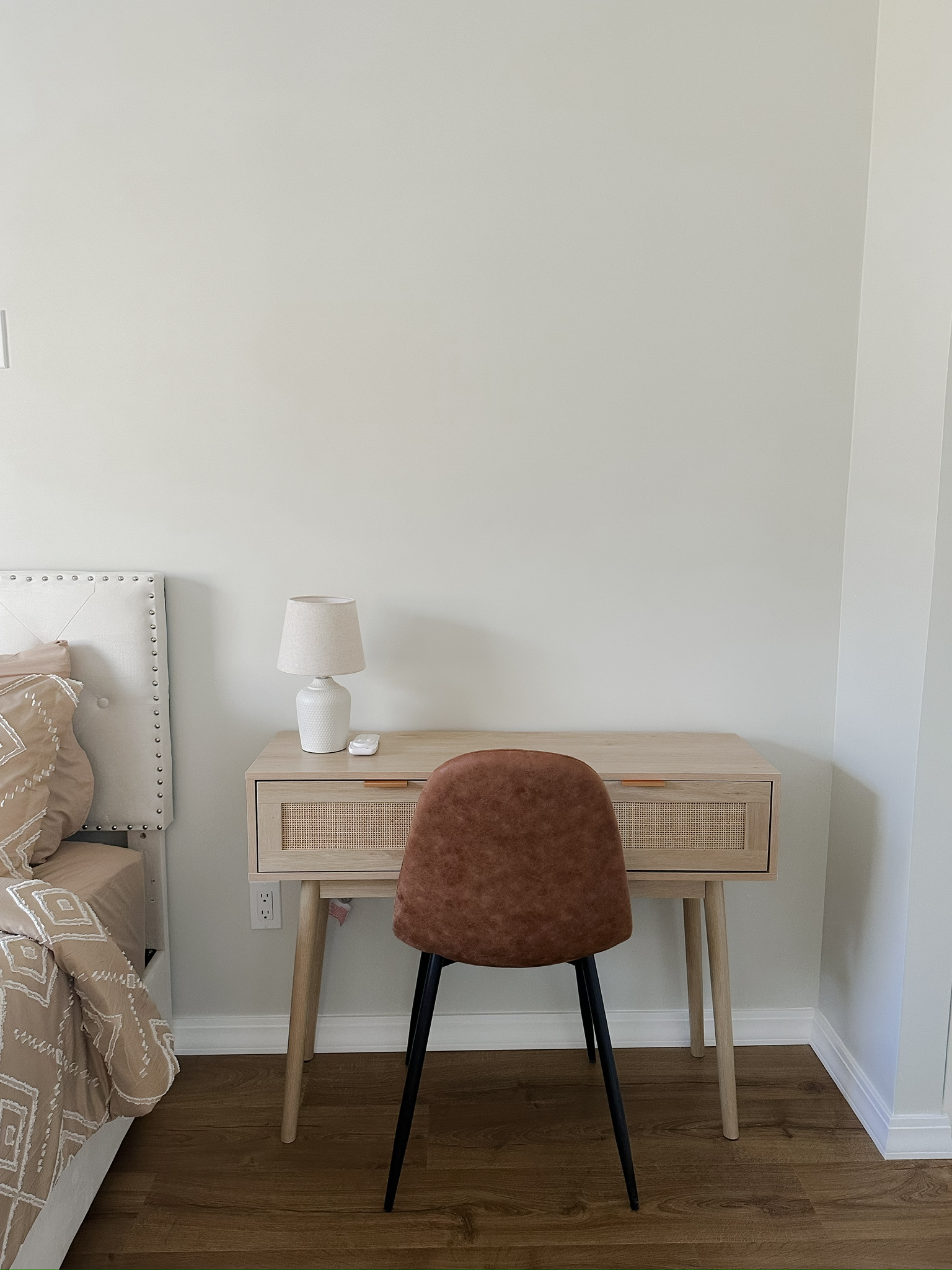 Cozy Private Room with Private External Bathroom - Photo 2