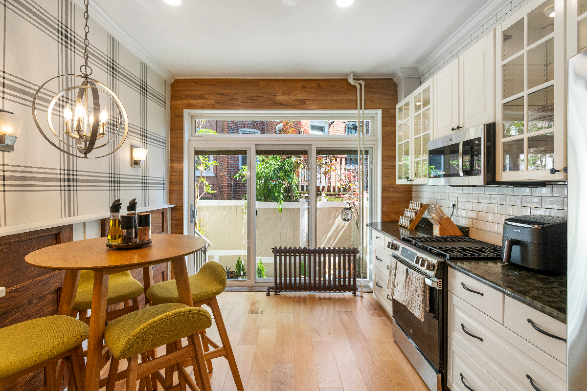 Spacious 3BR/1.5BA Home in Bloomingdale - Great for Families or Professionals - Photo 4
