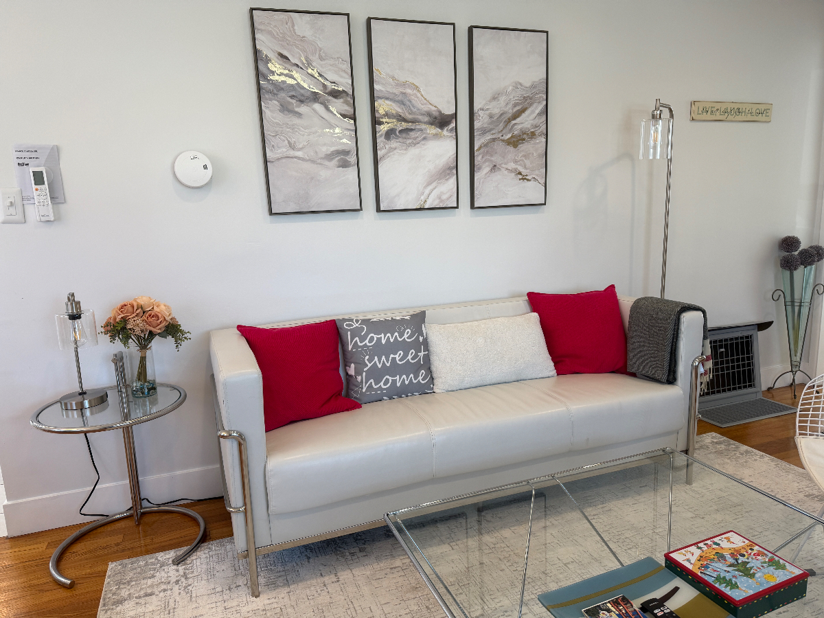 Cozy bright home in west LA, convenient to UCLA. - Photo 3