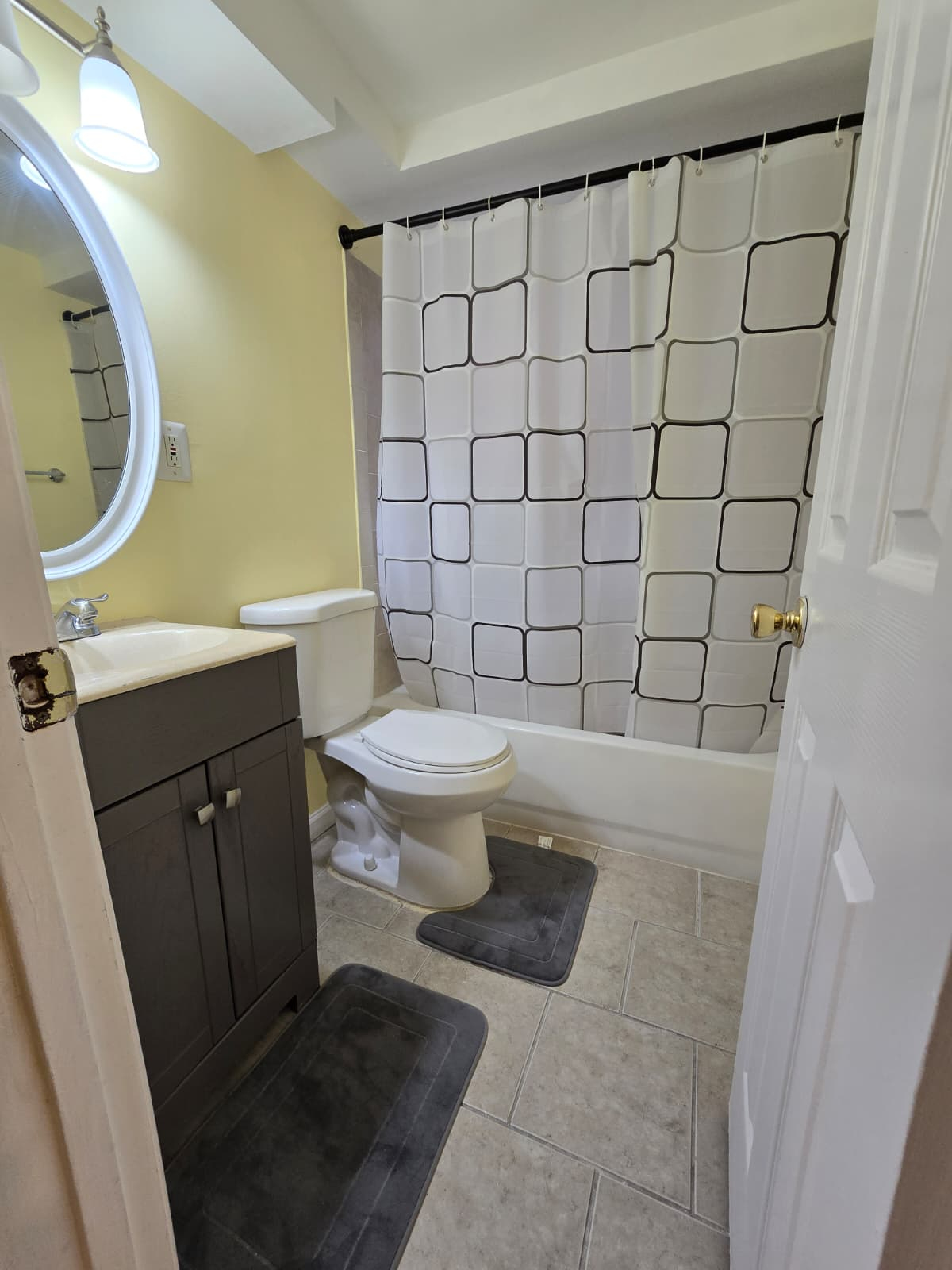 Private Bedroom in North Michigan Park - Photo 6
