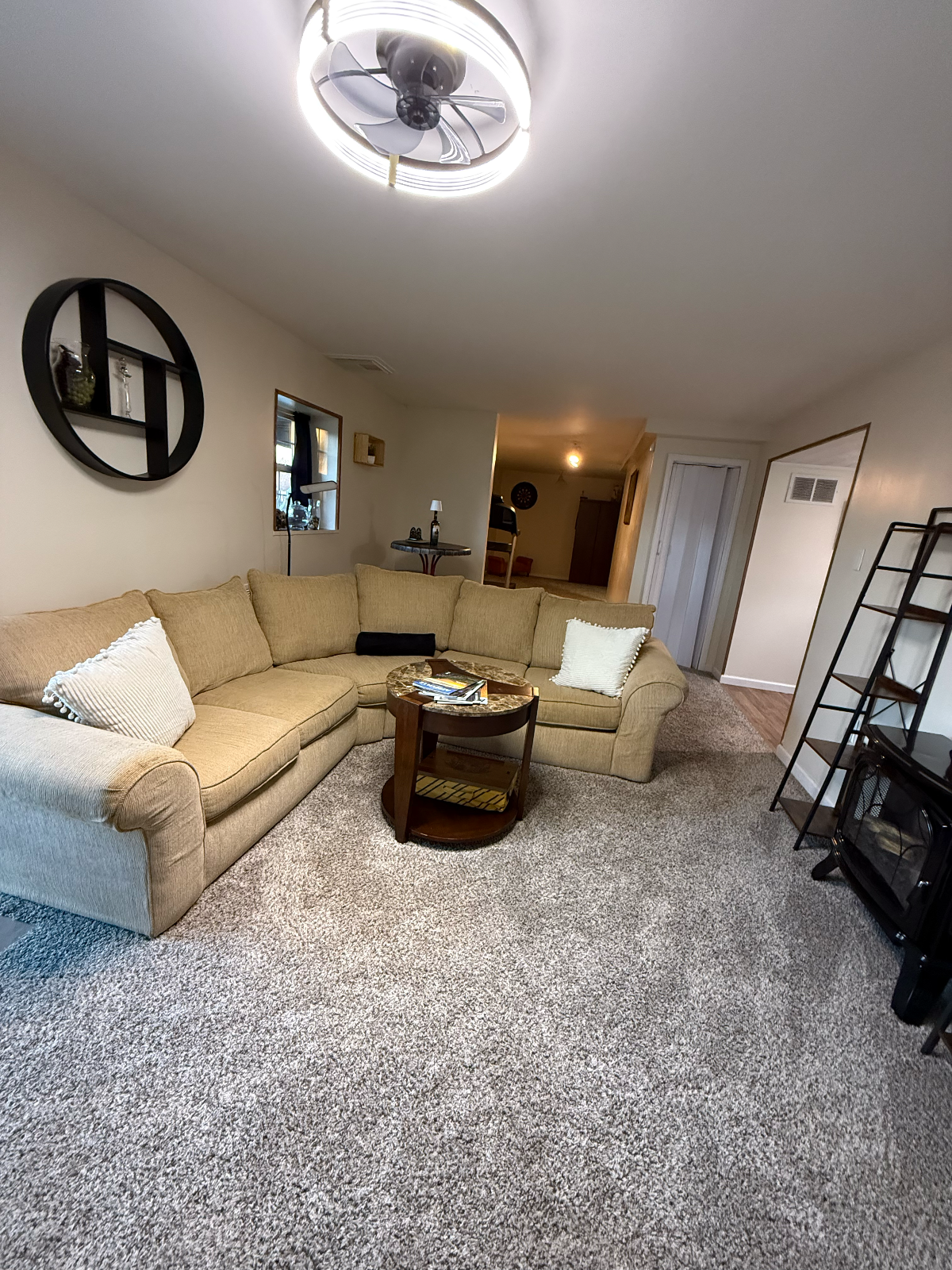Quiet, Private Furnished  Basement Suite with Sunset and Nature Views - Photo 5