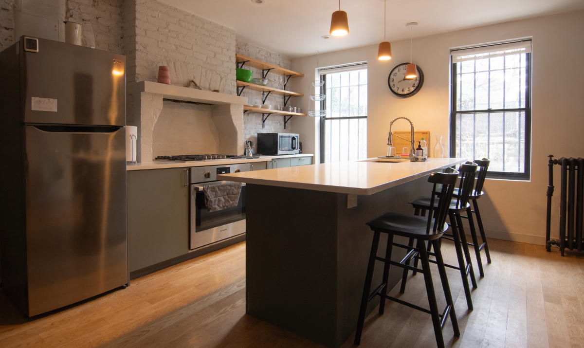 Charming & Modern 1BR Brownstone Garden Apartment - Photo 1