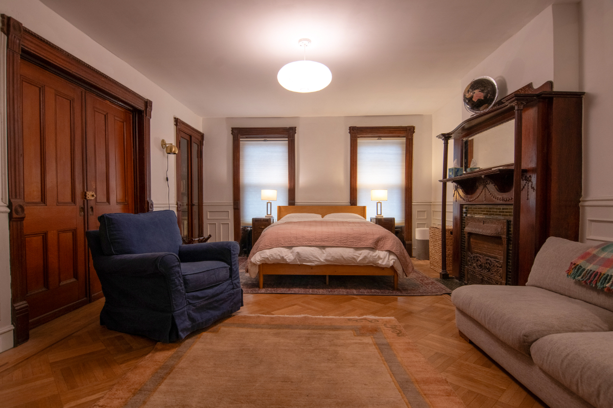 Charming & Modern 1BR Brownstone Garden Apartment - Photo 6
