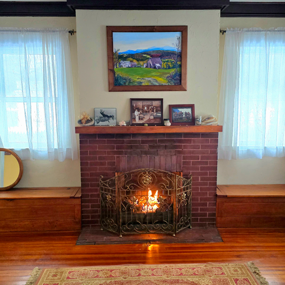 Bright Room with Private Bath and Backyard Deck Near SUNY Albany - Photo 10