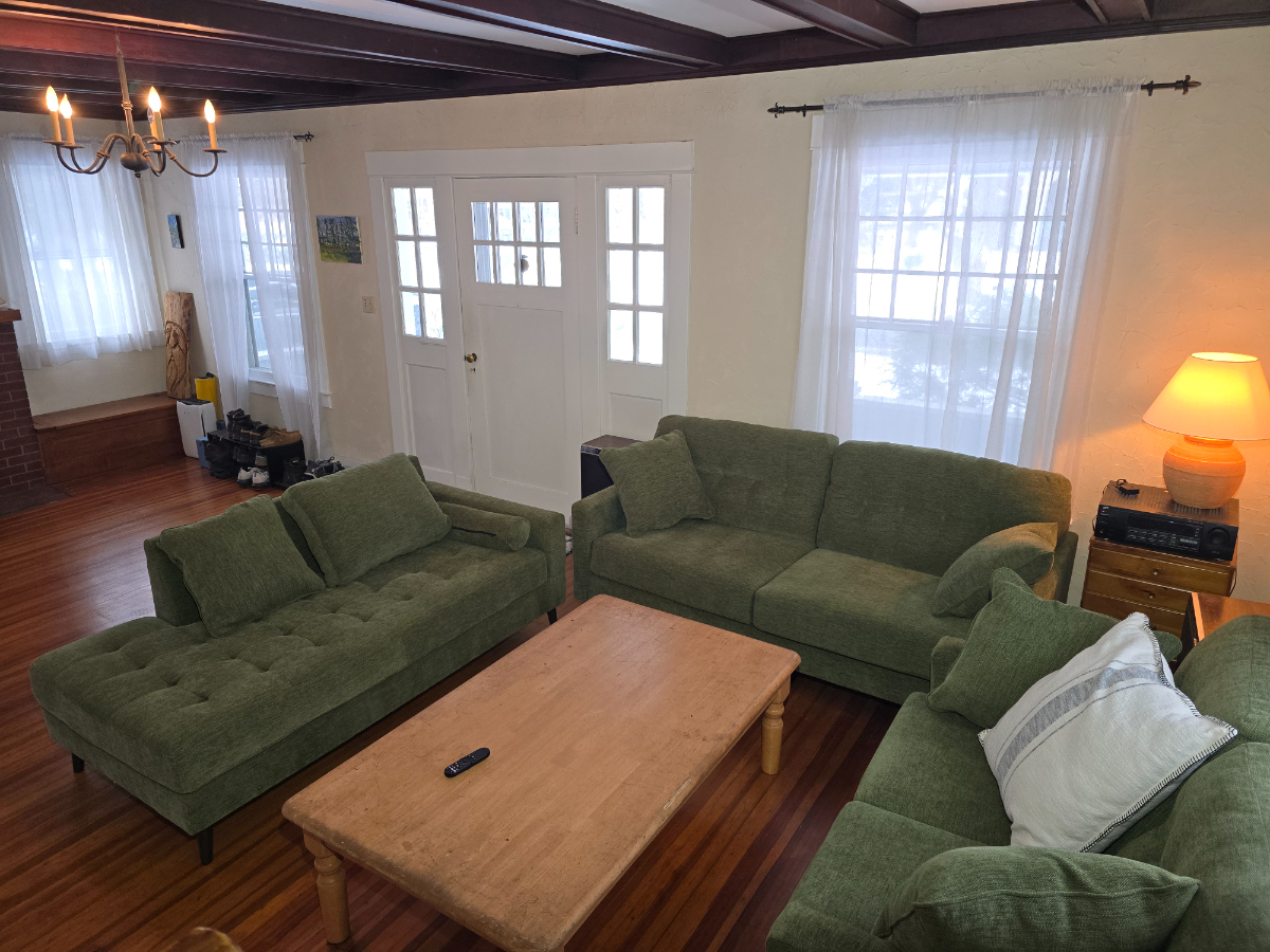 Bright Room with Private Bath and Backyard Deck Near SUNY Albany - Photo 7