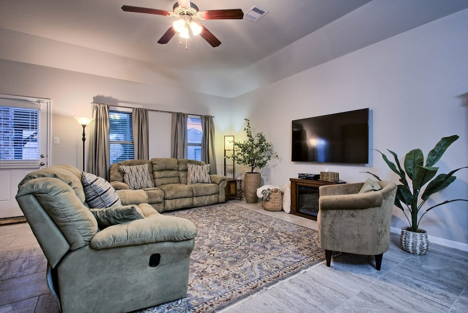 Furnished Room With Shared Home Comforts And Outdoor Kitchen - Photo 3