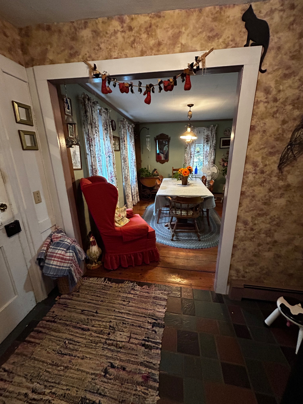 Charming Historic Home Sleeps 6, Near Bennington Hospitals - Photo 9