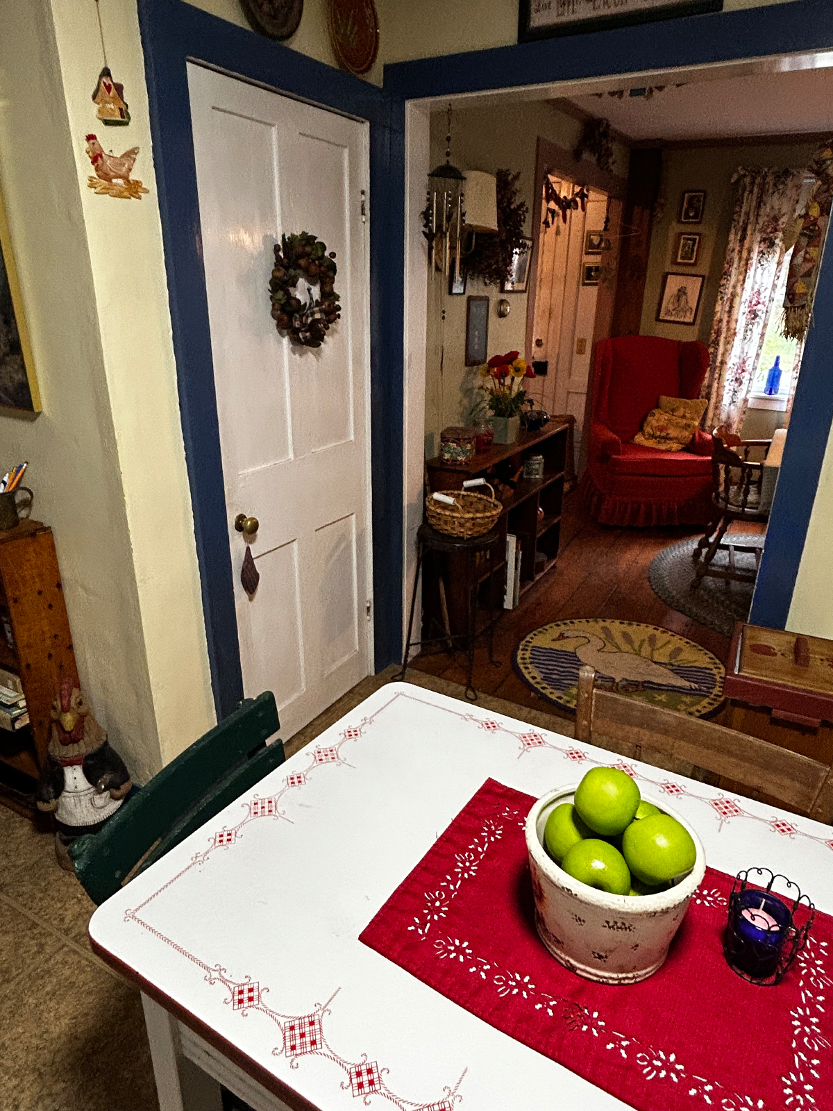 Charming Historic Home Sleeps 6, Near Bennington Hospitals - Photo 10