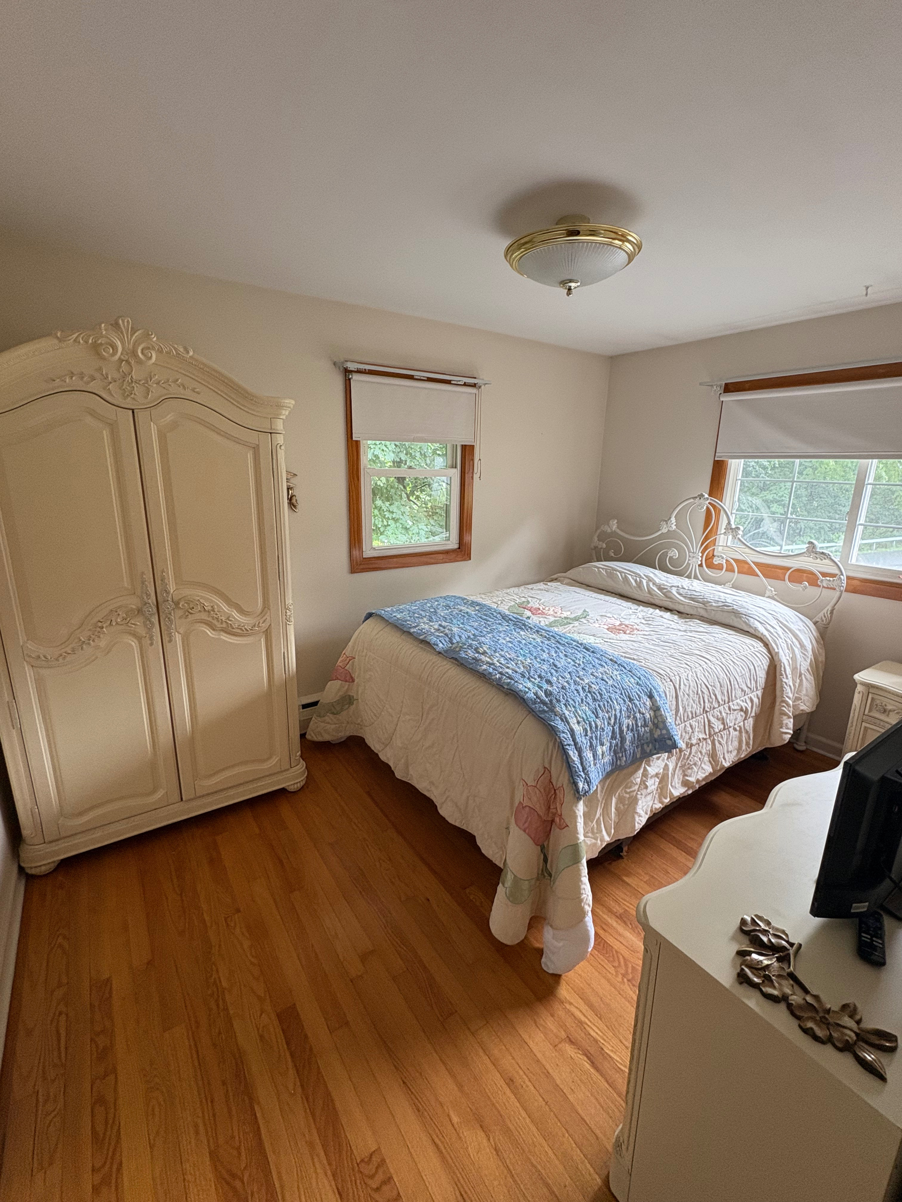 Comfortable Furnished Home With Pool Near Major Highways - Photo 12