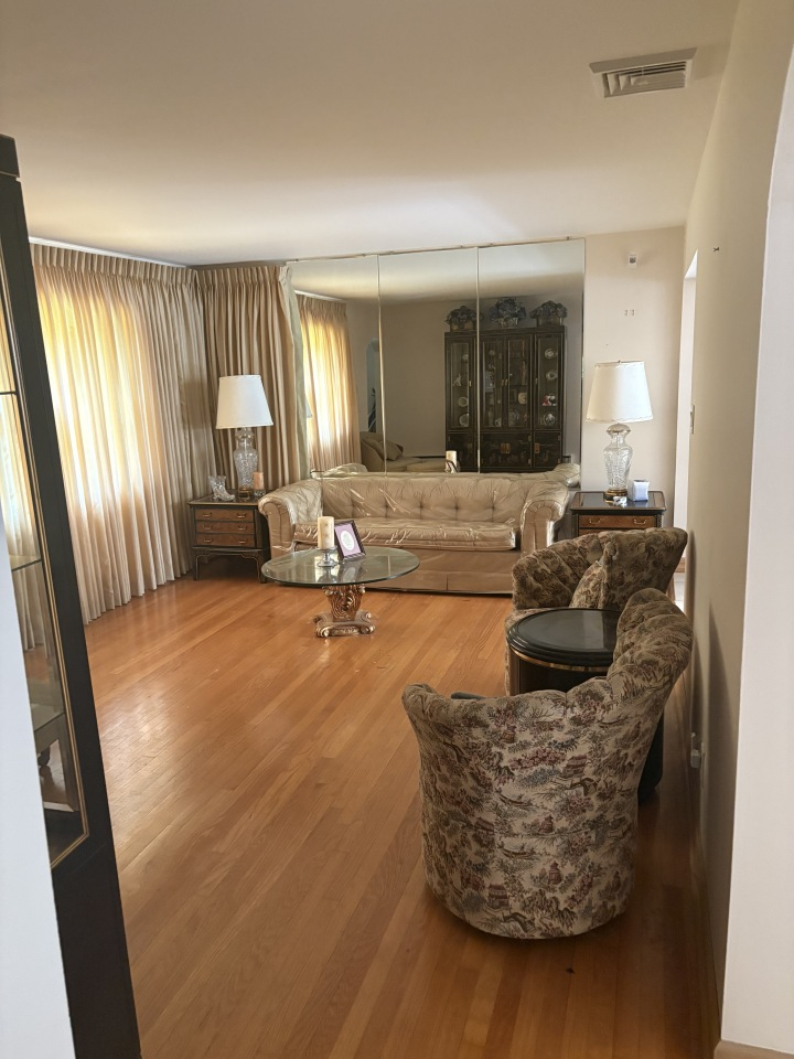 Comfortable Furnished Home With Pool Near Major Highways - Photo 5