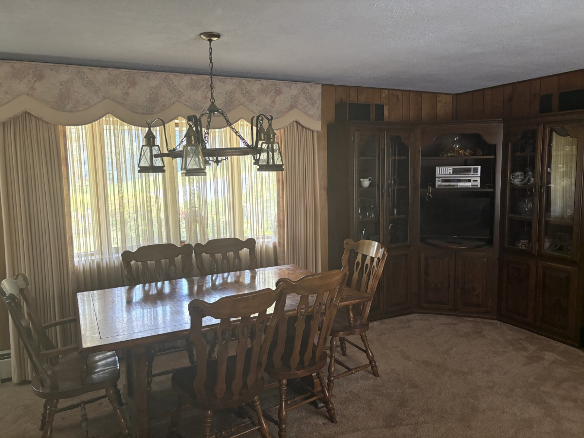 Comfortable Furnished Home With Pool Near Major Highways - Photo 3