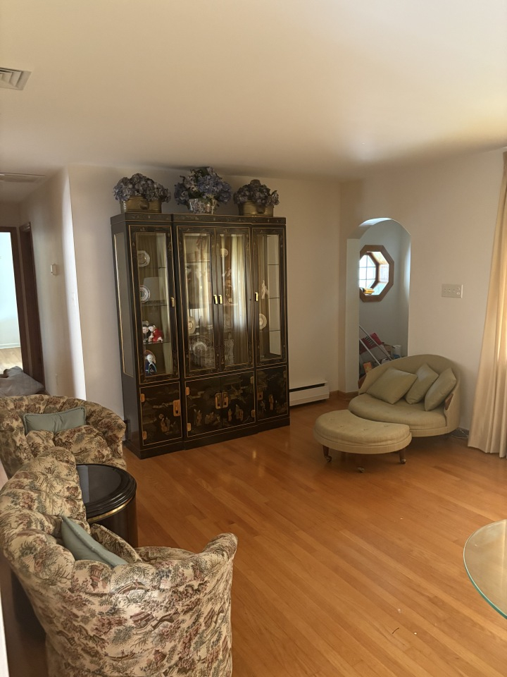 Comfortable Furnished Home With Pool Near Major Highways - Photo 6