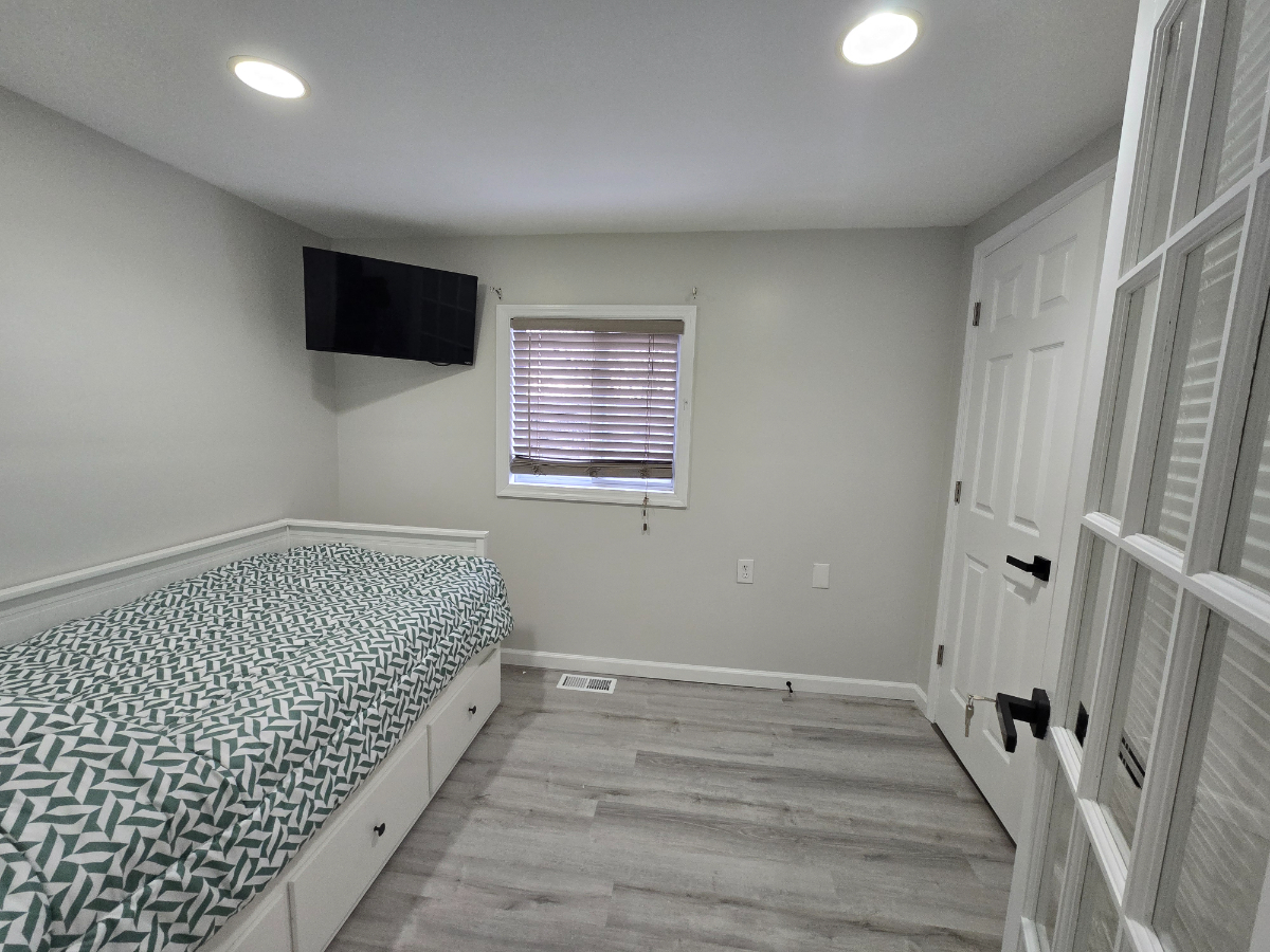 Twin Room With Smart TV - 1 - Photo 2