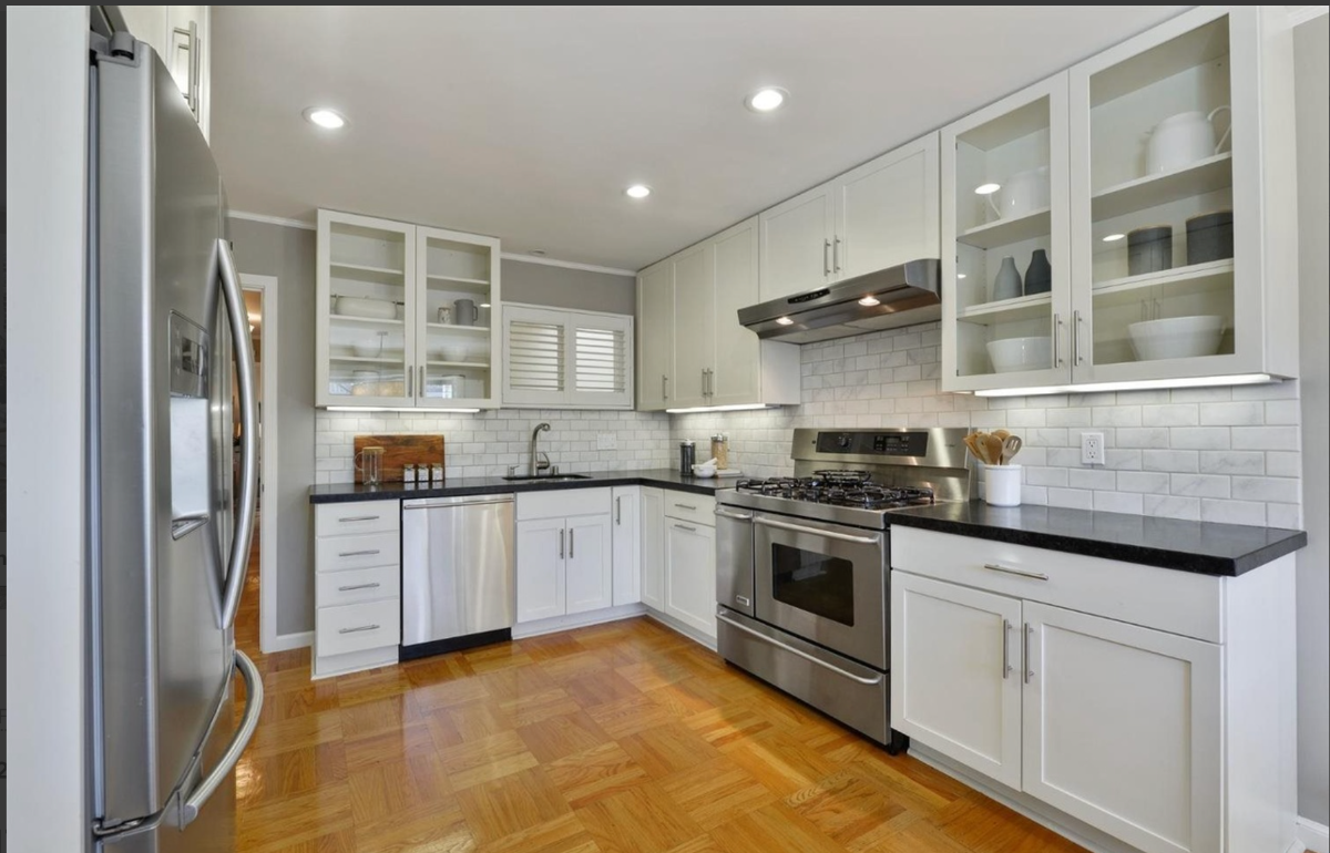 Spacious Condo in Inner Richmond in SF with lots of lights to share with 1 female and the Cat - parking on premise extra fee - Photo 5
