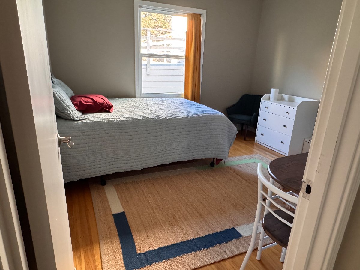 Spacious Condo in Inner Richmond in SF with lots of lights to share with 1 female and the Cat - parking on premise extra fee - Photo 3
