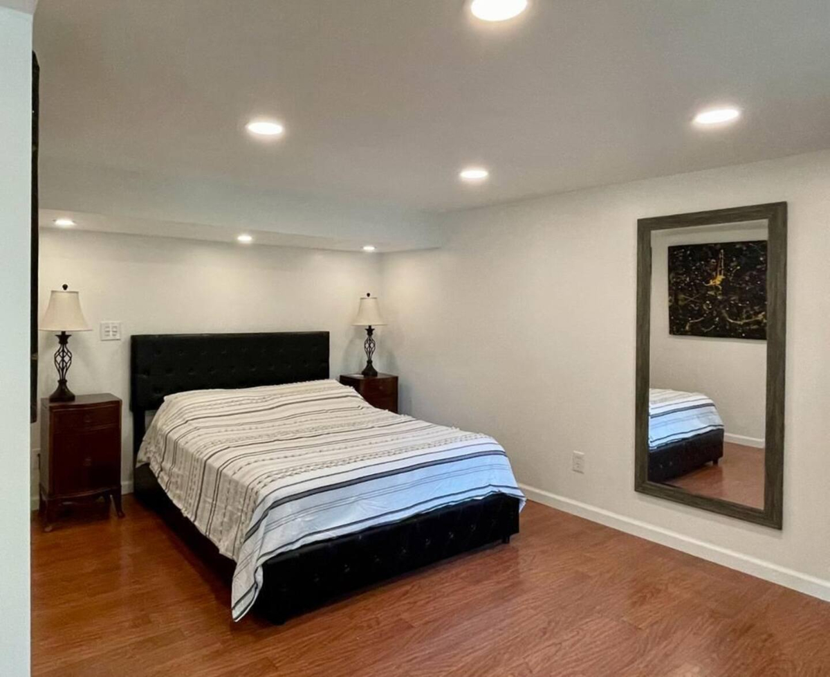 1BR Garden Apartment w/ Private Garden & Patio Utilities Included - Photo 4