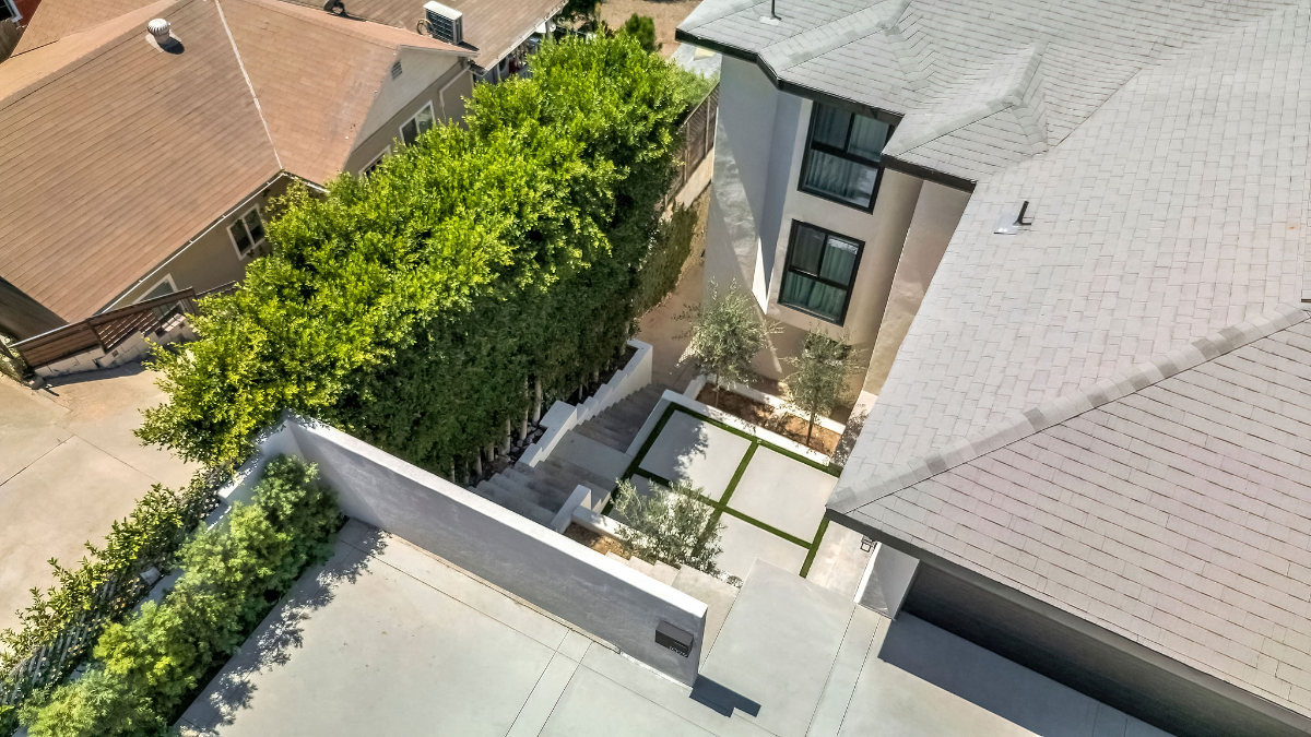 Brand-New 2026 Home with Stunning Downtown LA Views - Photo 3