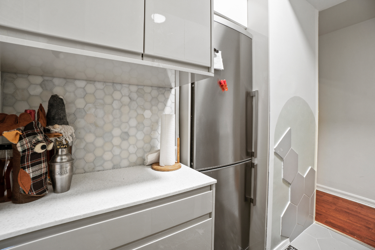 DC Capitol Hill Executive 2bd / 30 Day plus / Work-Ready /Parking / Outdoor space - Photo 5