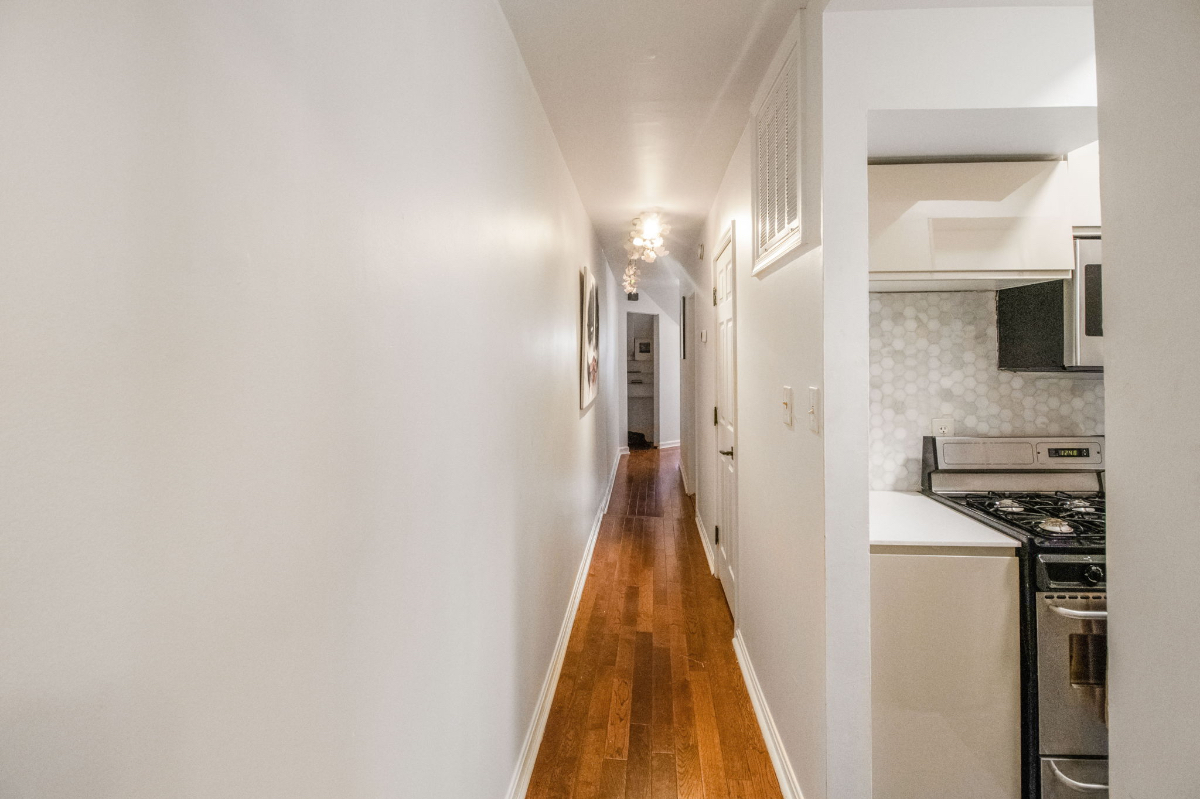 DC Capitol Hill Executive 2bd / 30 Day plus / Work-Ready /Parking / Outdoor space - Photo 10
