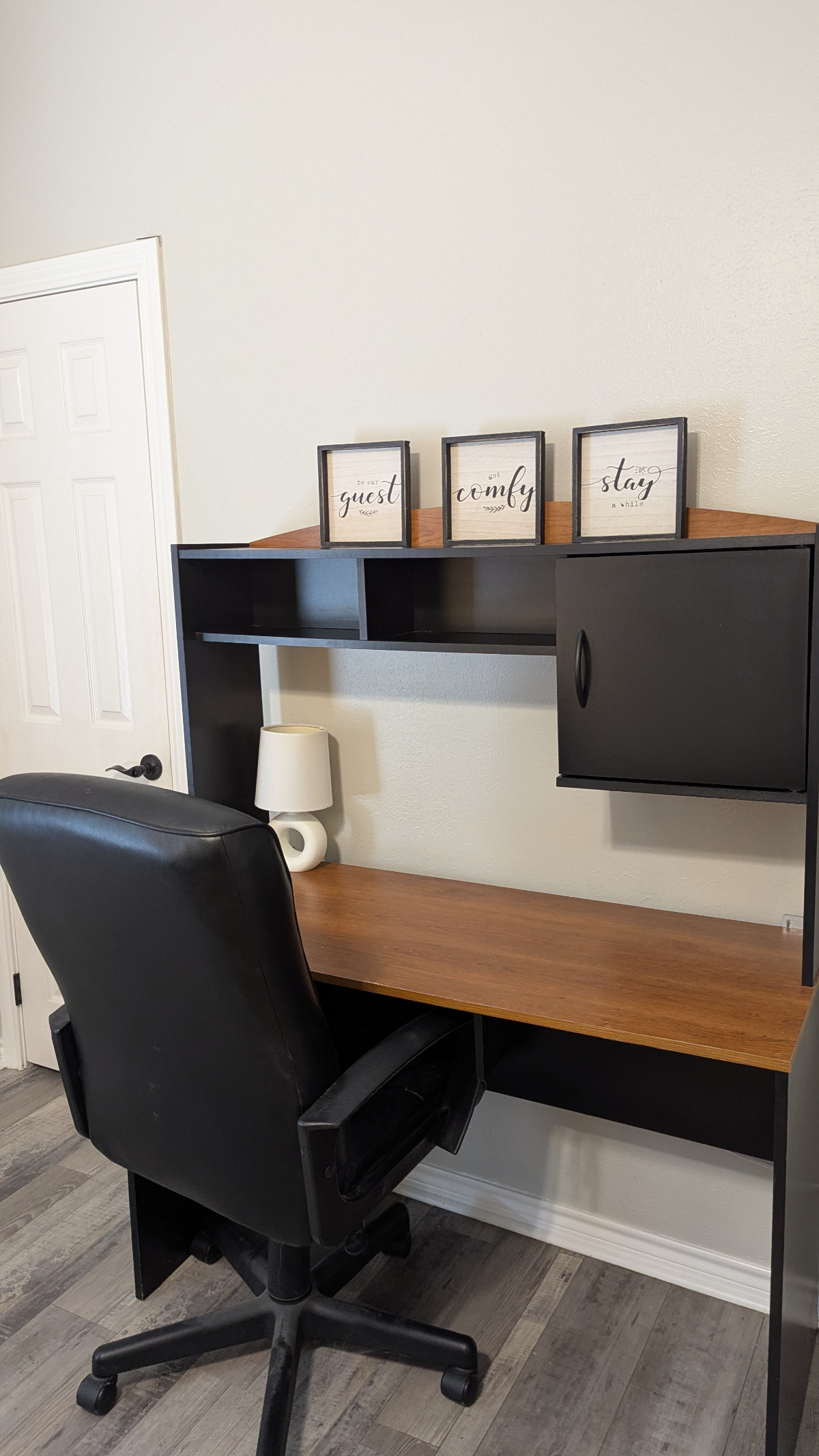 3 BR/3 Bath - covered parking - just 3 miles from 2 hospitals - Photo 7