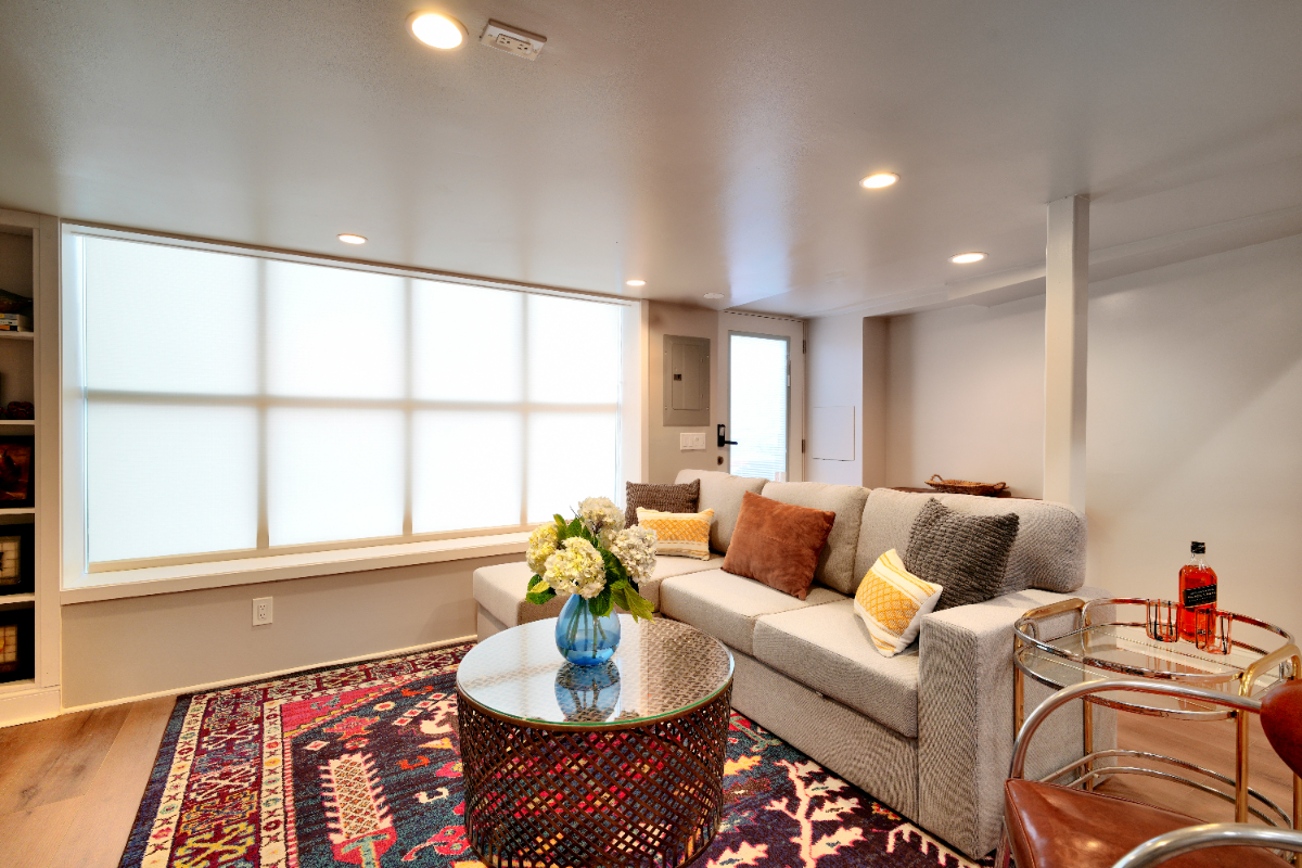 Executive suite on Capitol Hill - Photo 3