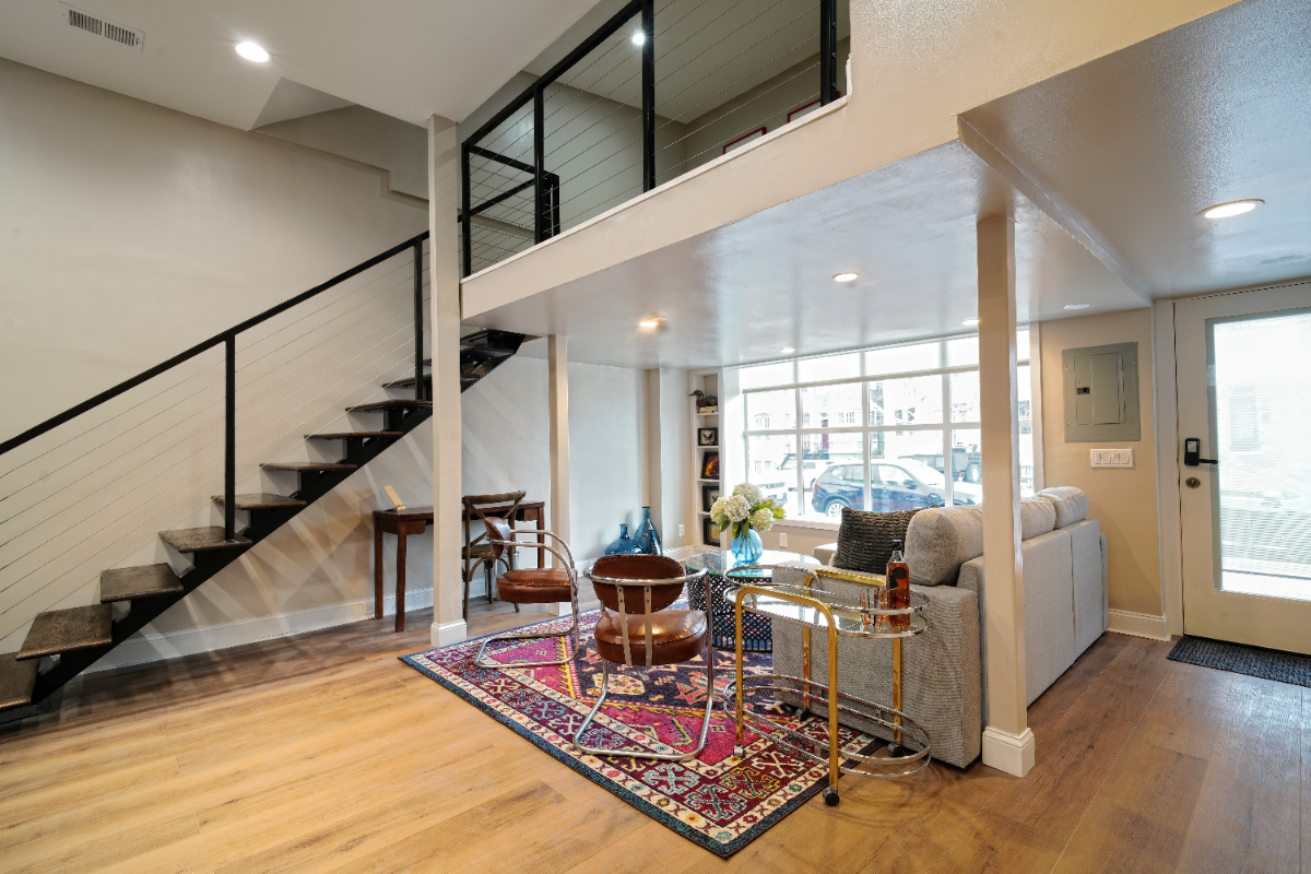 Executive suite on Capitol Hill - Photo 4