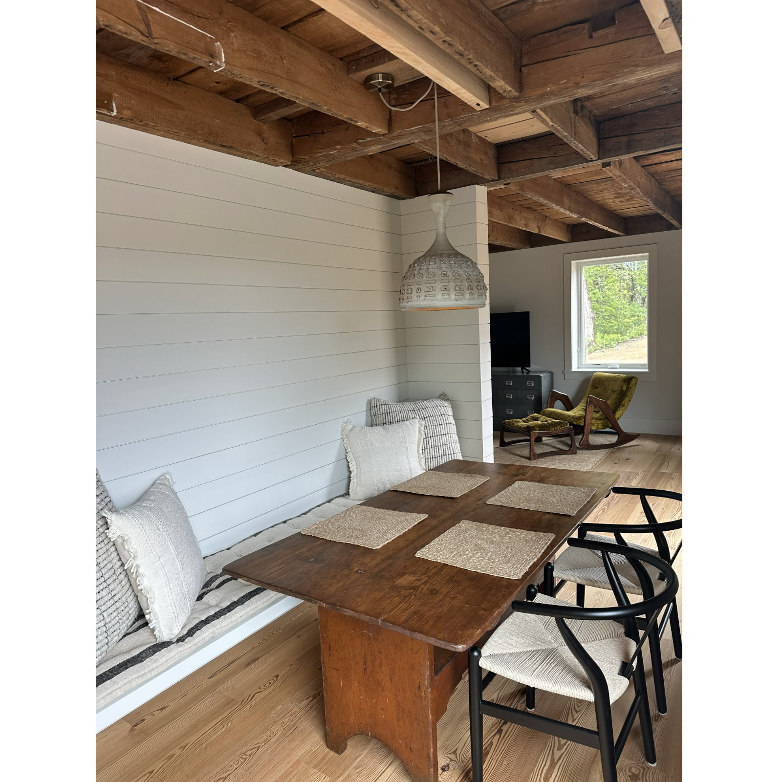 Charming 1906 Village Farmhouse renovated by architect and interior designer owners - Photo 9