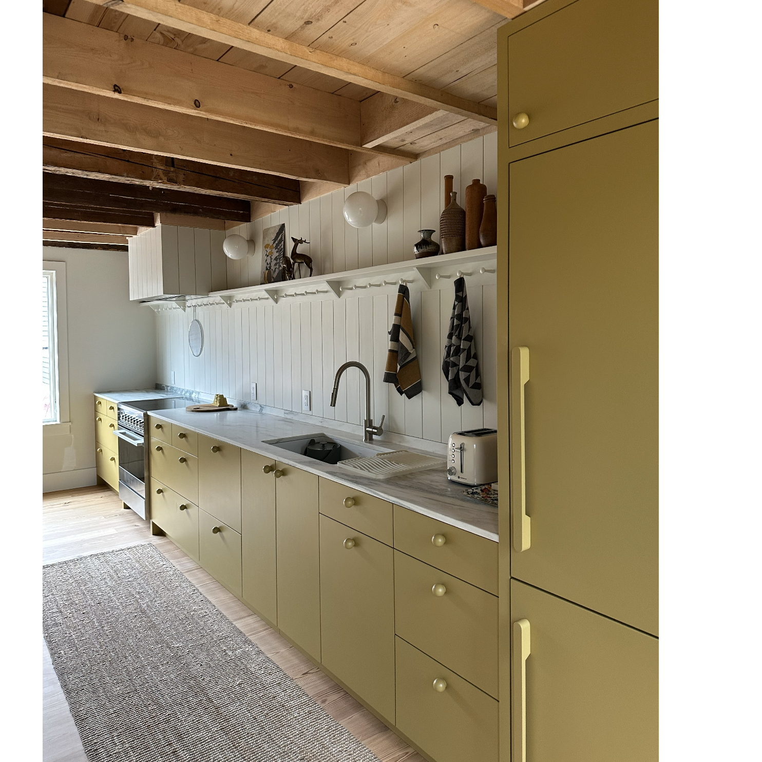 Charming 1906 Village Farmhouse renovated by architect and interior designer owners - Photo 10