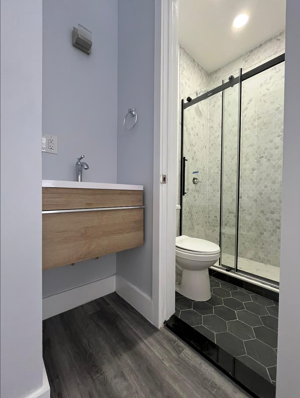 Fresh and Newly Redone House - Photo 3