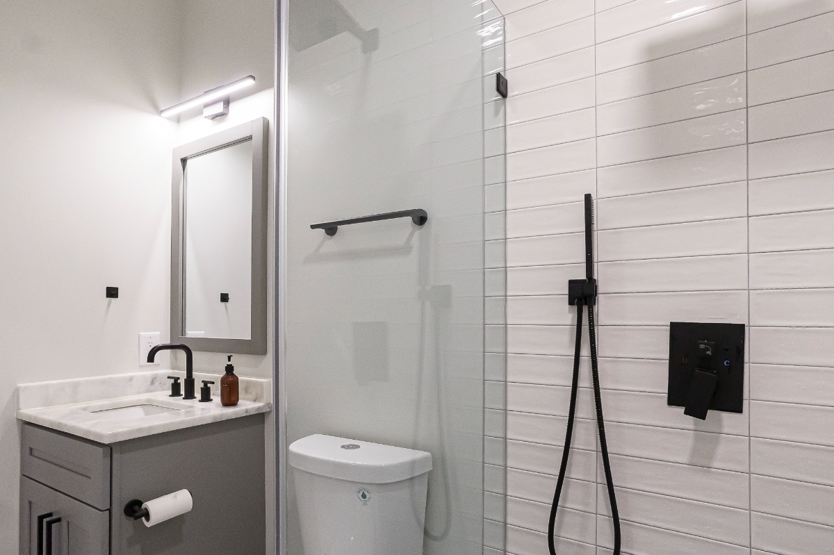Sunny 1BR Furnished Apartment Near MedStar Wash Hospital, Children's National, Howard Univ, and More - Photo 11