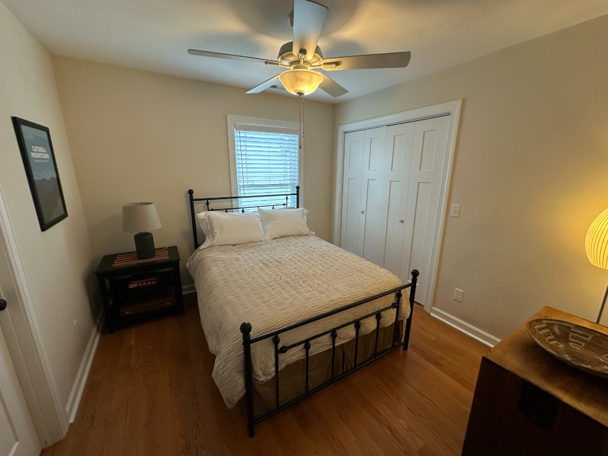 Bright & Charming 3BR Home in Black Mountain - Walk to Downtown & Lake Tomahawk - Photo 8