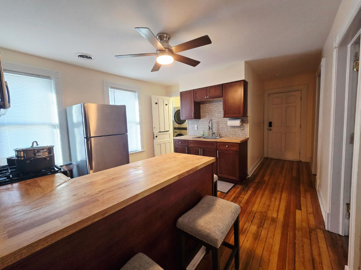 Inviting 2BR 1BA Second Floor Apartment With Private Office And Convenient Access To Major Hospitals - Photo 6