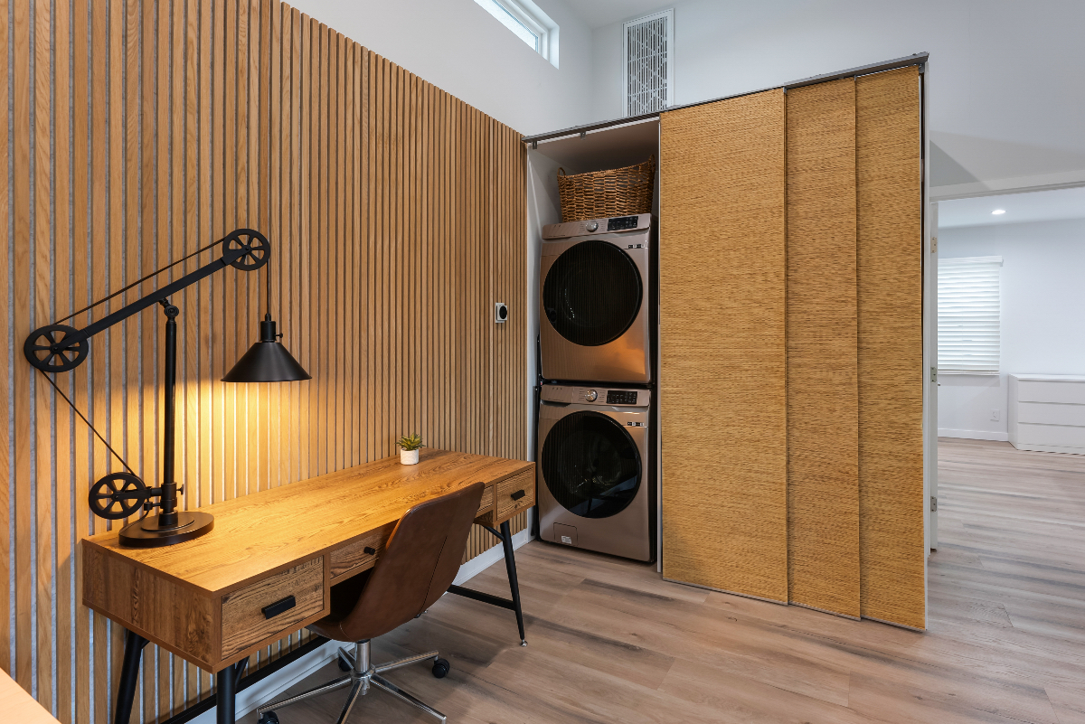 BEVERLYWOOD NEST - Photo 3