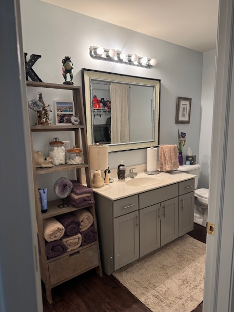 Bright & Cheery Room w/ Private bathroom - Photo 5