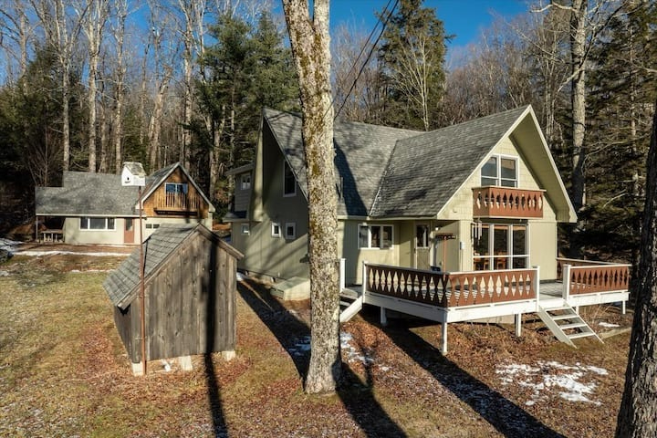 Peaceful Furnished Mountain Home With Space To Work, Relax, And Recharge - Photo 1