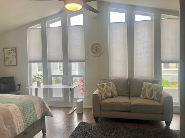 Large Private Bedroom/Family Room Combined Near Hospitals - Photo 3