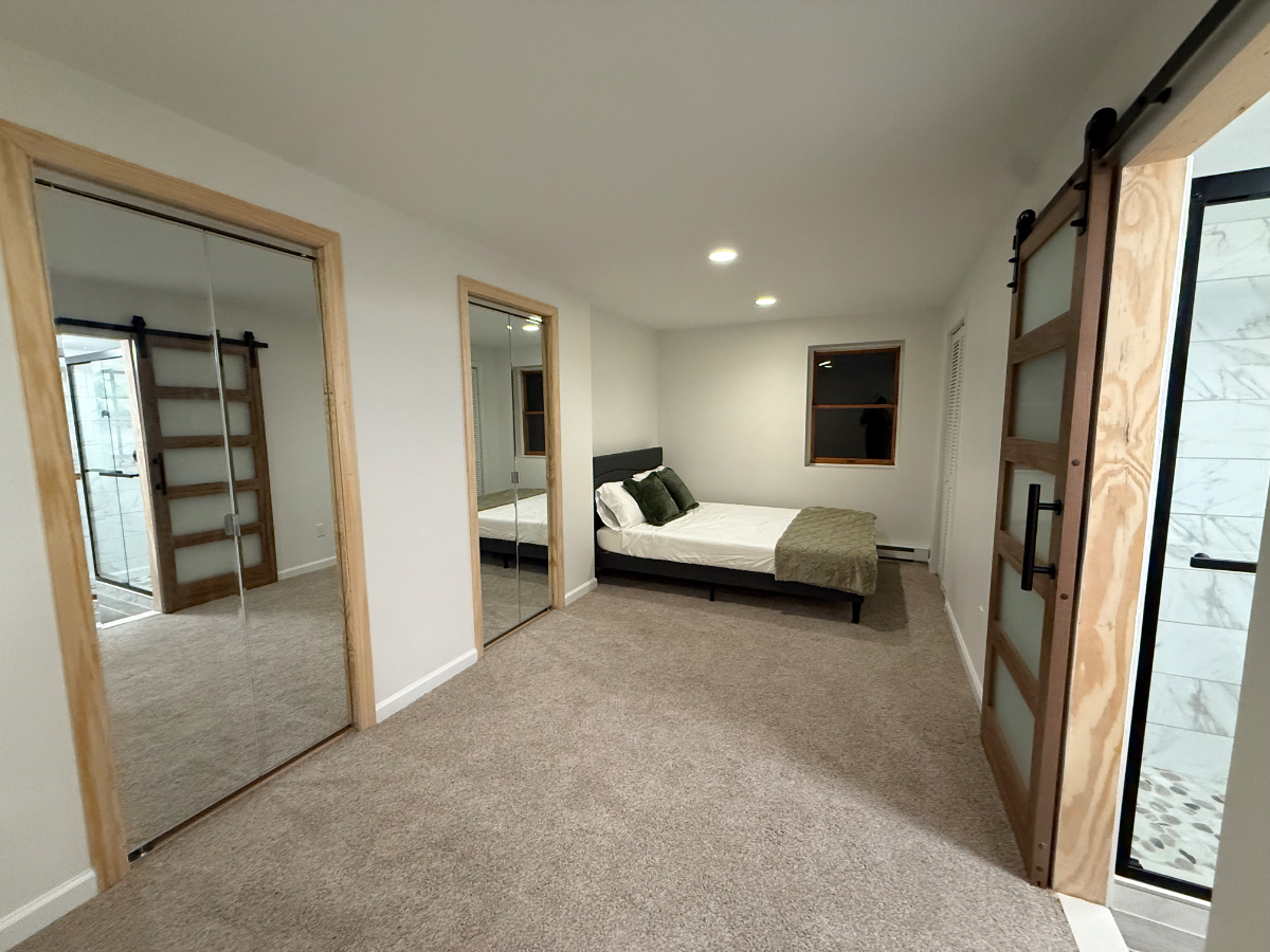 Bright Above-Ground Basement Apartment with Modern Comforts and Easy Commuting - Photo 7