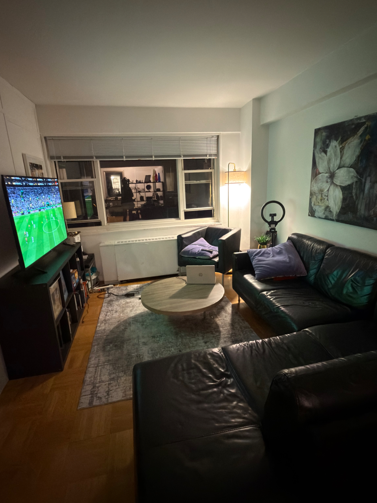 Furnished Room in Midtown - Photo 2