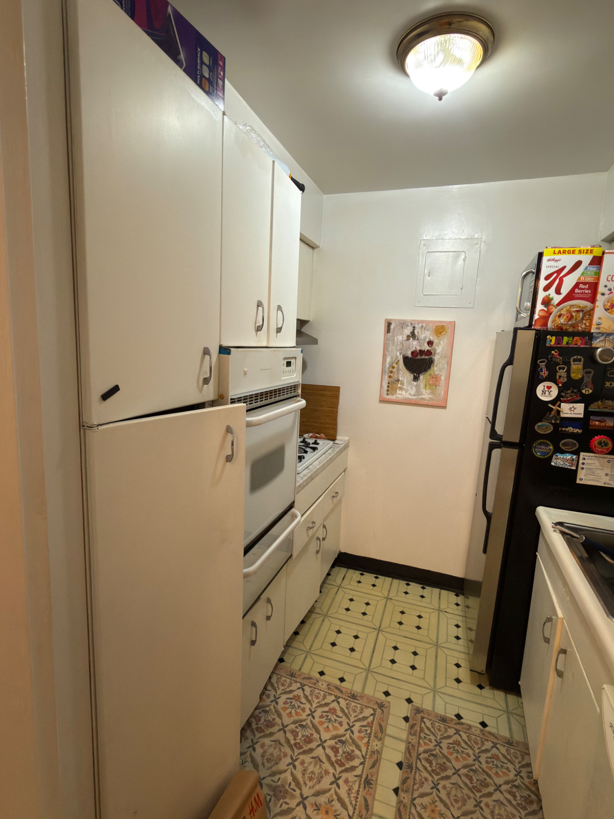 Furnished Room in Midtown - Photo 3
