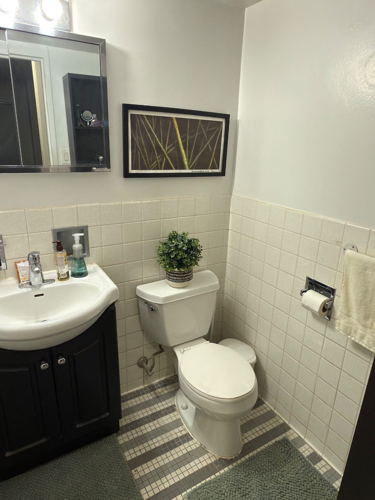Furnished Room in Midtown - Photo 5