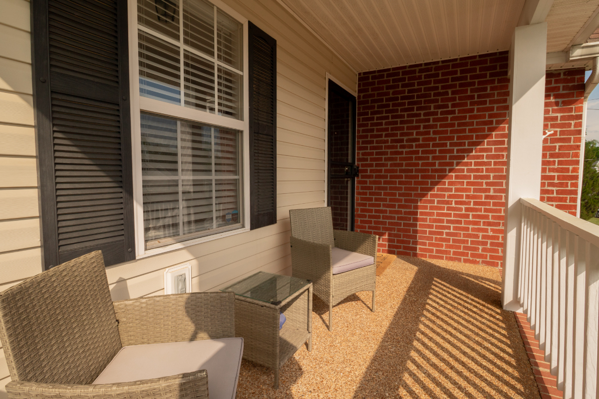Nashville 3BR Fully Furnished Mid-Term Rental - Convenient Access to Hospitals, Downtown & Business  - Photo 8