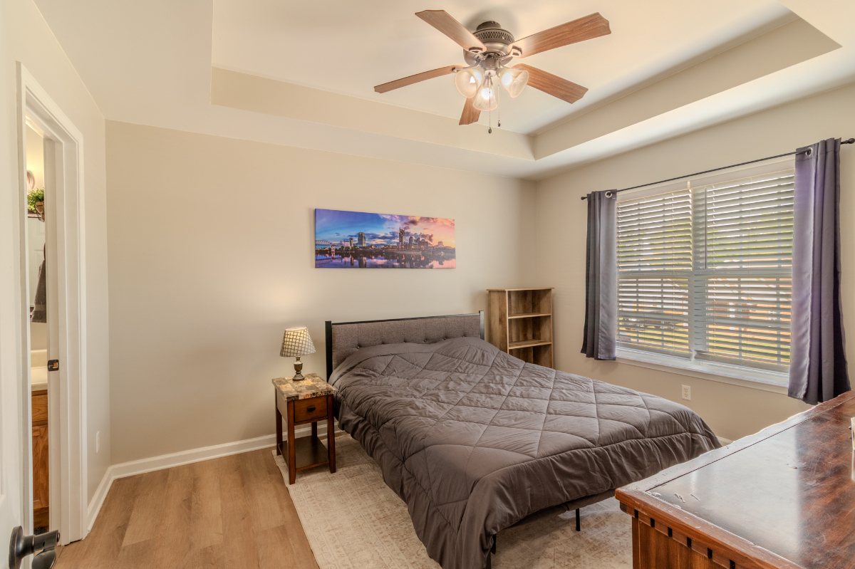 Nashville 3BR Fully Furnished Mid-Term Rental - Convenient Access to Hospitals, Downtown & Business - Photo 2