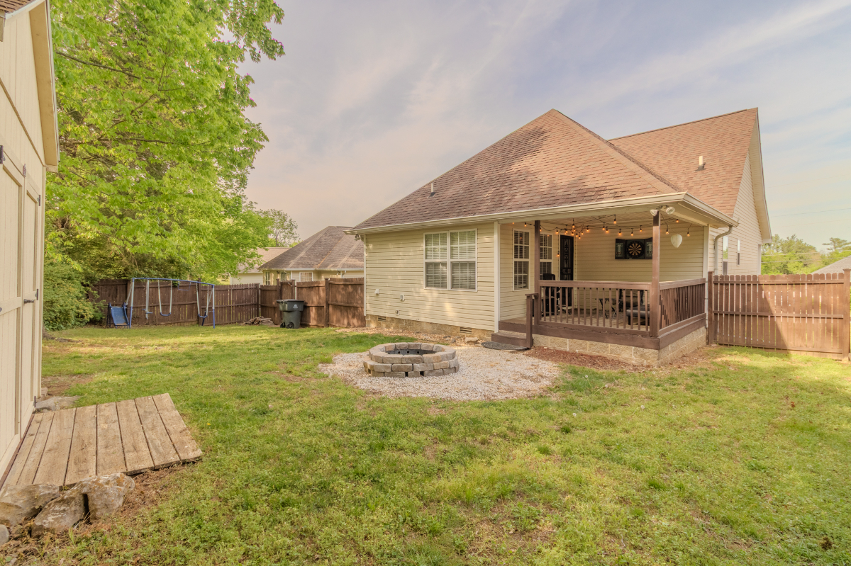 Nashville 3BR Fully Furnished Mid-Term Rental - Convenient Access to Hospitals, Downtown & Business  - Photo 6