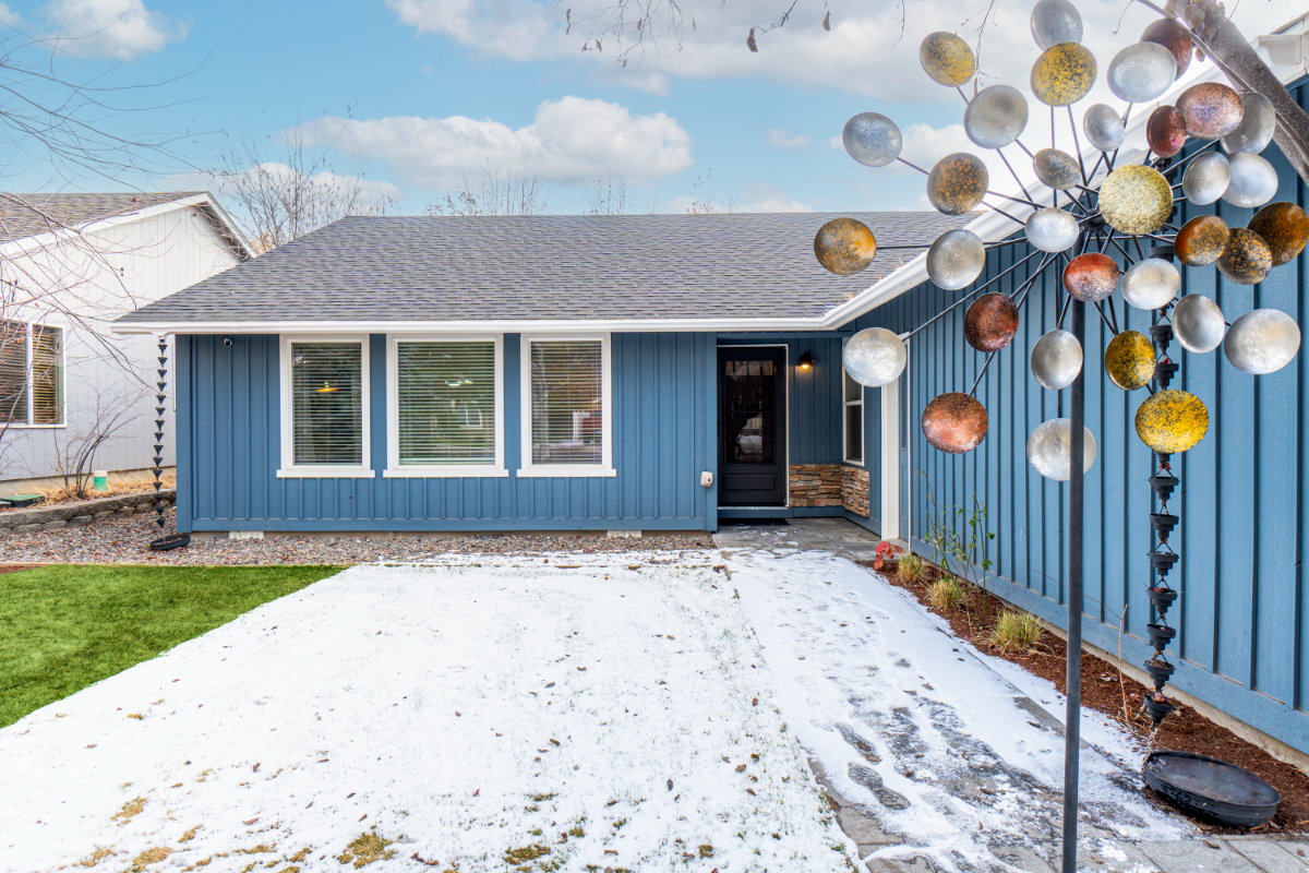 Family Friendly Home w HotTub Grill Near Park - Photo 3