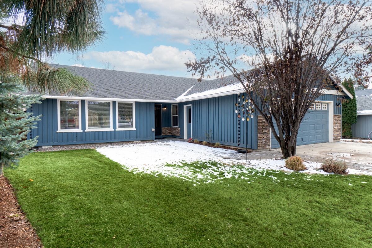 Family Friendly Home w HotTub Grill Near Park - Photo 4