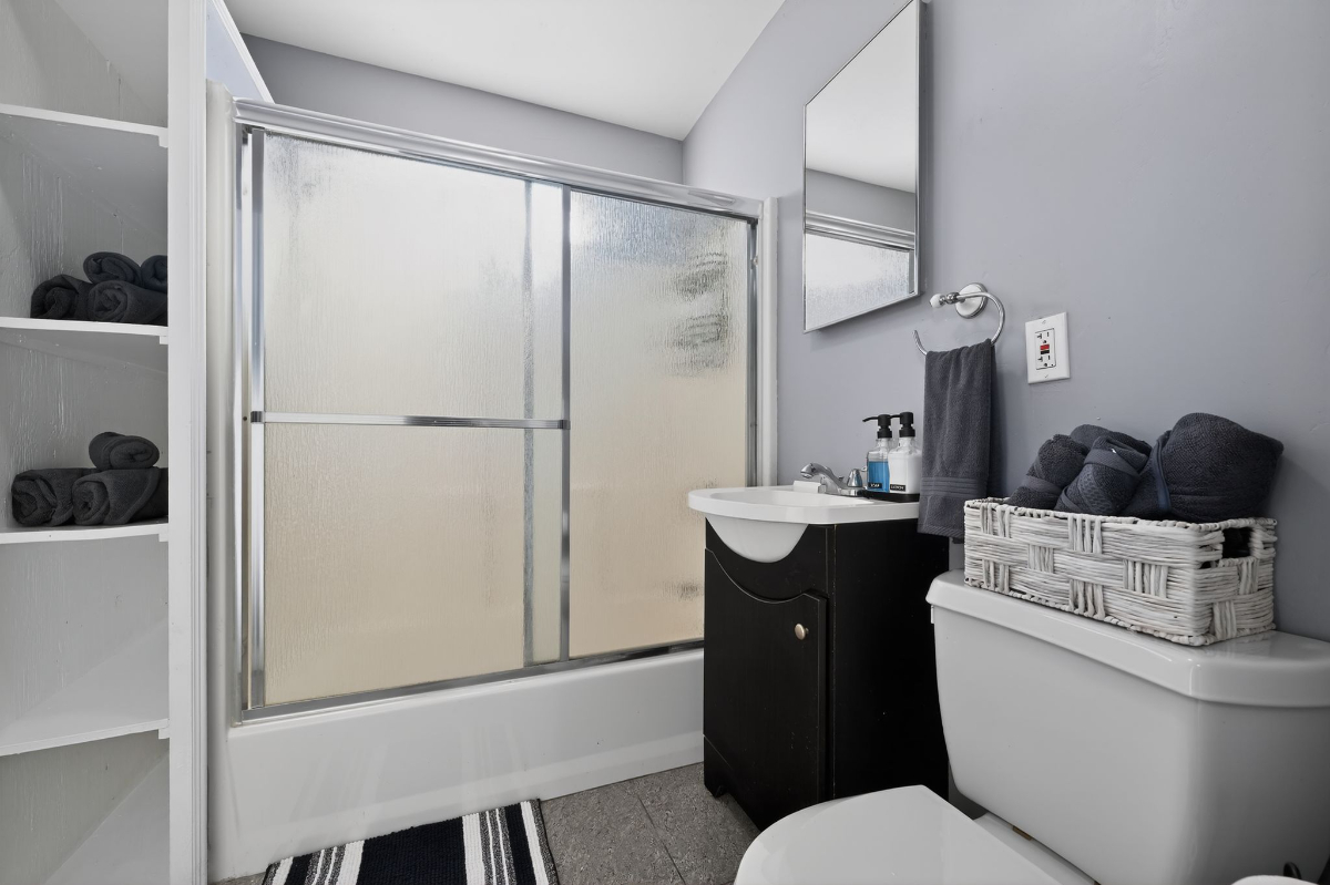3&3 Remodel/Sleeps 12/Firepit/BBQ/10-15 min to Zoo & DT - Photo 4
