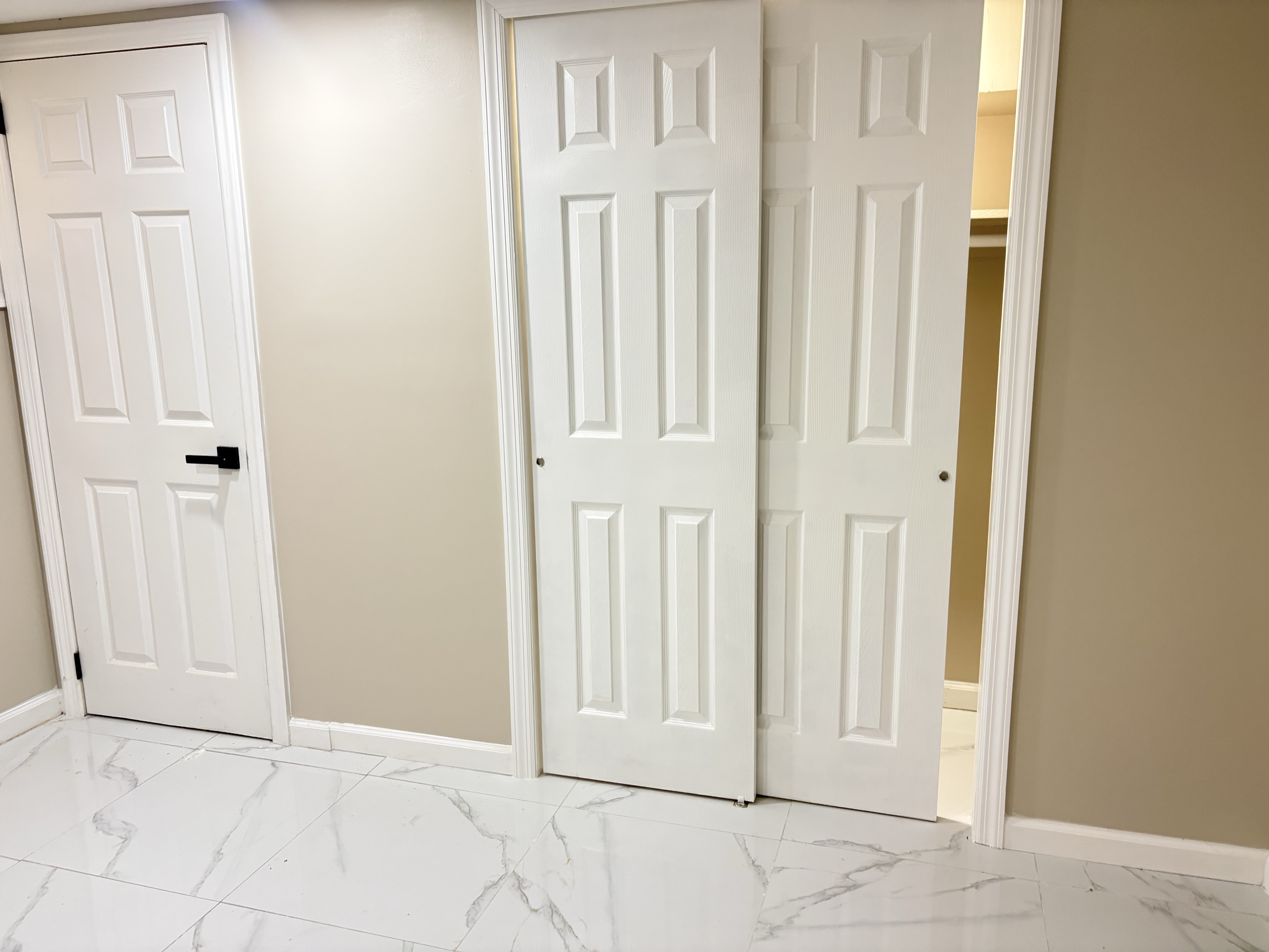 Fully Furnished One Bedroom apartment - Photo 10